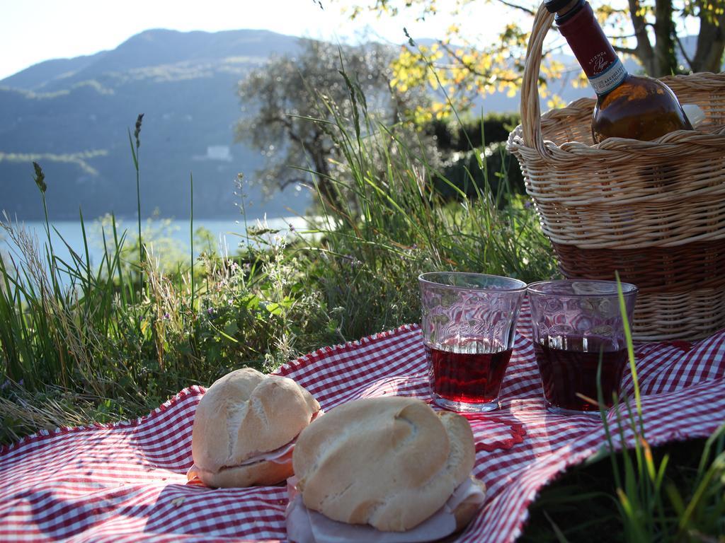 B&B Contrada Lunga Abbadia Lariana Exteriör bild